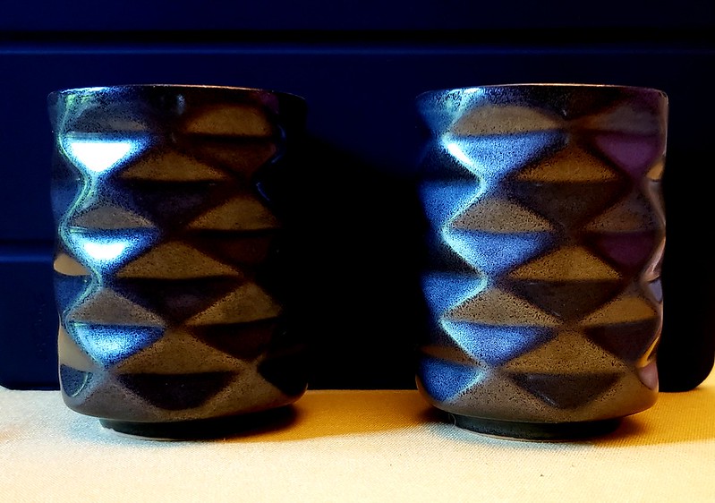 吉村折痕图案形状的陶瓷杯